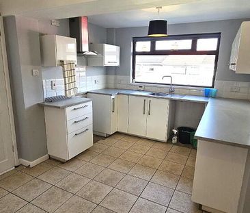 25 Plantation Avenue, Newtownabbey, BT36 5NY - Photo 6