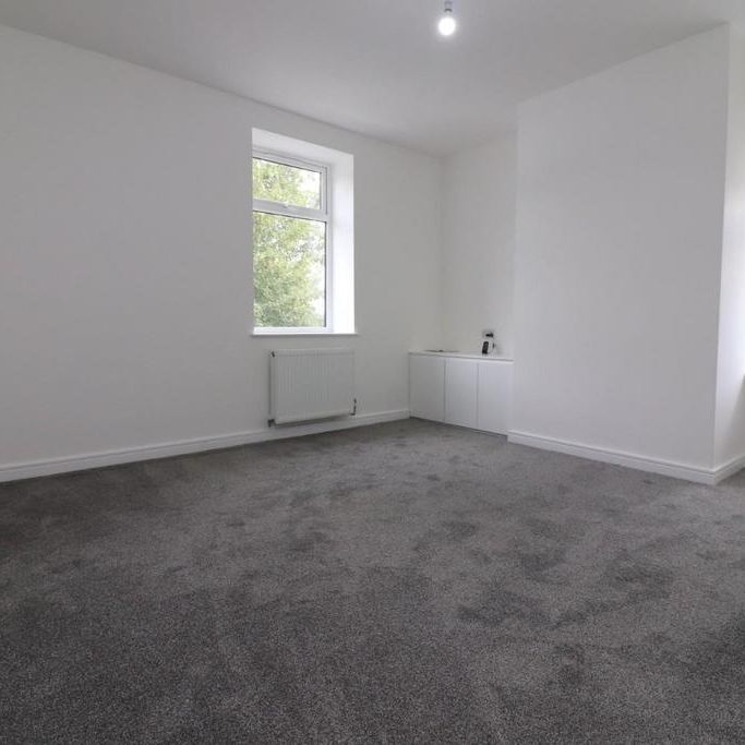 3 bedroom apartment to rent - Photo 1