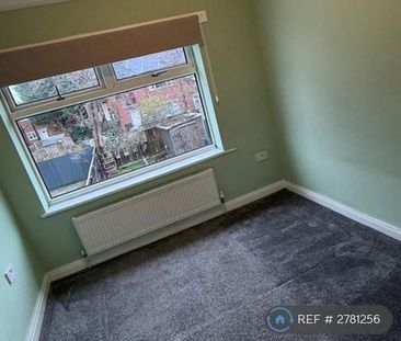 2 bedroom semi-detached house to rent - Photo 3