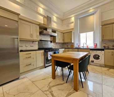 1 bedroom in a flat share to rent - Photo 6