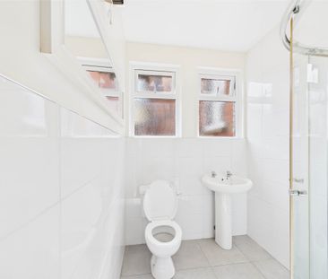 Apt 2 50 Myrtlefield Park, BELFAST, BT9 6NF - Photo 3