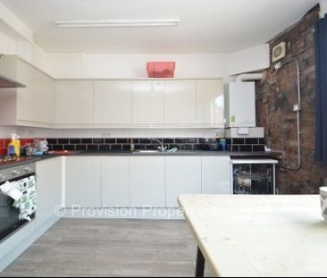 8 Bed Properties in Hyde Park, Leeds - Photo 6