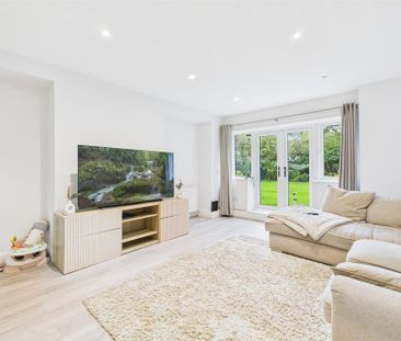 3 bedroom flat to rent - Photo 1