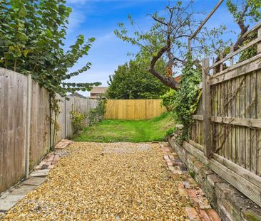 2 bedroom terraced house to rent - Photo 3