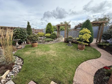 3 bedroom terraced house to rent - Photo 5