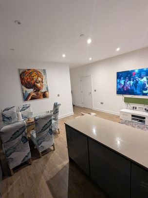 Room in a Shared Flat, Cairo New Road, CR0 - Photo 1