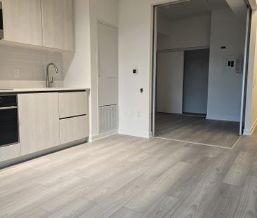 For Lease - 110 Broadway Avenue Unit# 217, Toronto, Ontario - Photo 2