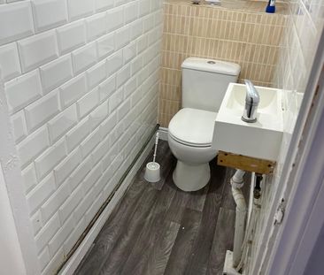 Room in a Shared House, Edwards Road, B24 - Photo 5