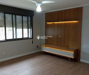 Casa com 3 quartos e 202m² para alugar em Sarandi, Porto Alegre. - Foto 2