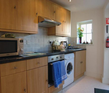 2 bedroom semi-detached house to rent - Photo 3