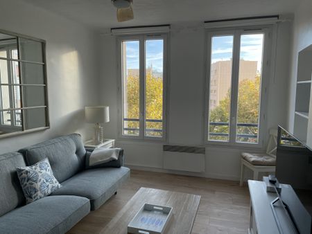 Location Appartement 3 pièces 50m² MARSEILLE 2ème - Photo 3