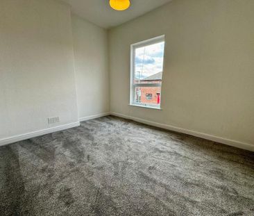 2 bedroom end of terrace house to rent - Photo 1
