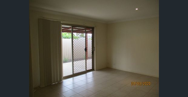 Neat & TIdy Home, Great Location! - Photo 1