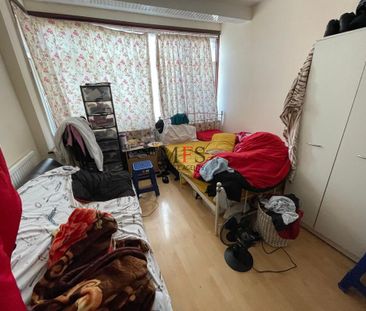 4 bedroom house to rent - Photo 1
