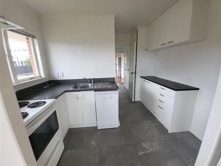 FULLY RENOVATED 2 BEDROOM UNIT - KOHI - Photo 2