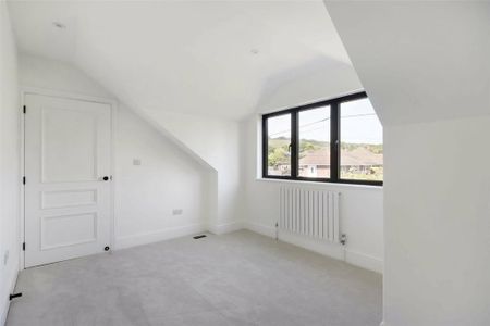 5 bedroom detached house to rent - Photo 4