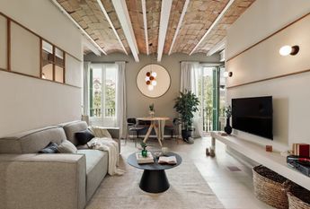 Ronda de Sant Pere, Barcelona, Catalonia 08010