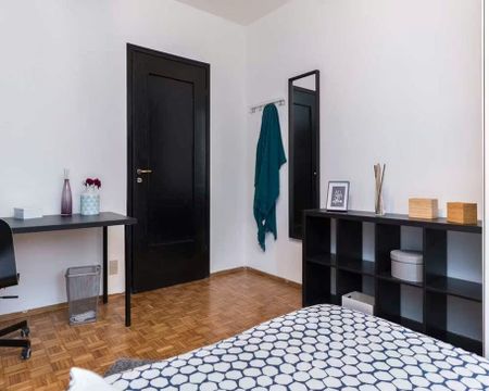 Via delle Acacie, Cesano Boscone, Lombardy 20090 - Photo 4