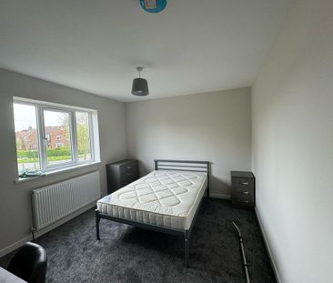 Byland Avenue, Heworth - P10822 - Photo 4