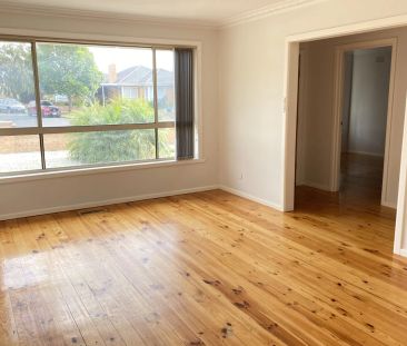 THIS PROPERTY FEATURES: - Photo 3