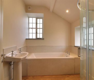 3 bedroom end of terrace house to rent - Photo 5