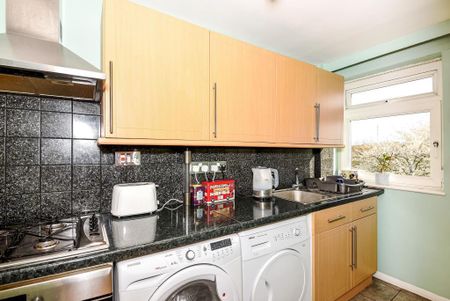 2 bedroom apartment to rent - Photo 5