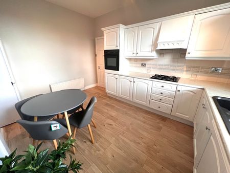 2 Bed Maisonette, Maclise Road, W14 - Photo 5