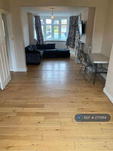 3 bedroom terraced house to rent - Photo 2