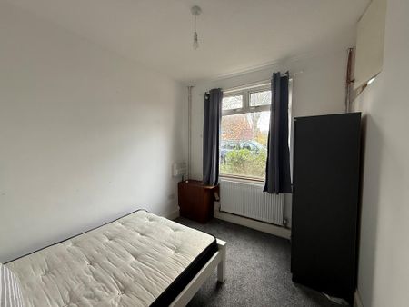 4 bedroom house to rent - Photo 3