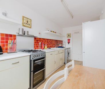 2 bedroom flat to rent - Photo 6