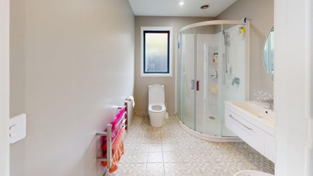 Milson - 5 bedroom - Photo 2