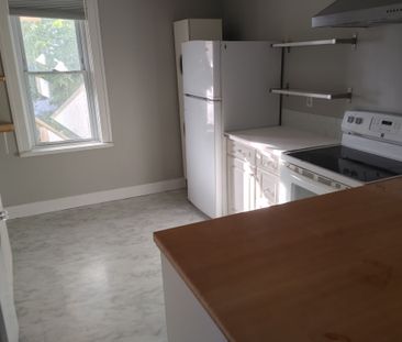 2148 Halifax St, Regina - Photo 5