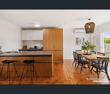 Spacious Seaside Sanctuary - Photo 3