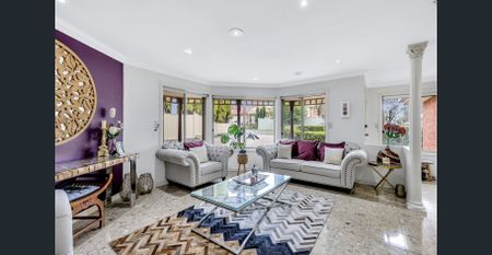 Spacious Family Living in a Quiet Court Location - Photo 2