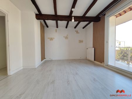 Location Appartement 3 pièces 75m² - Photo 3