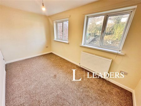 2 bedroom house to rent Frenchmoor Grove, Stoke-on-Trent, Staffordshire, ST3 - Photo 4