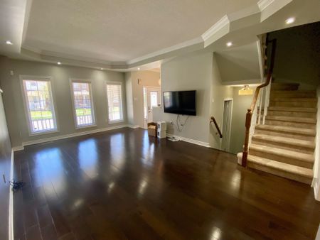 For Lease - 259 Gatwick Drive, Oakville, Ontario - Photo 2