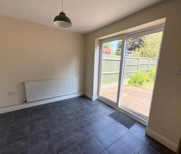 Ulverscroft Road Cheylesmore Coventry - Photo 3