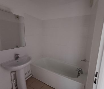 location Appartement T2 DE 42.67m² À AUCAMVILLE - Photo 6