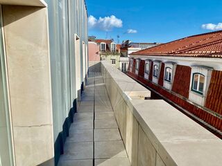 Rental Apartment 3 bedrooms Misericórdia Lisboa - double glazing, garage, kitchen, balcony, central heating, store room - Photo 2