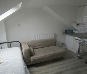 Studio Apartment, High Road, Southampton SO16 - Photo 5