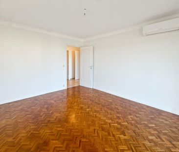 Location Appartement 3 pièces 102m² ANTIBES 06600 - Photo 3