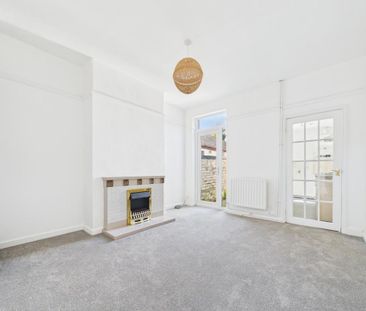 2 bedroom terraced house to rent - Photo 2