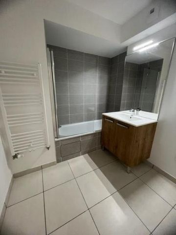 Location Appartement 4 pièces 84m² ESCALQUENS 31750 - Photo 5