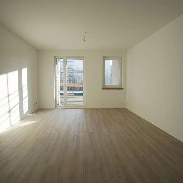 Modernes Wohnen im Neubau: 2-Zimmer mit Balkon, EBK & Top-Lage im Zentrum-Ost - Photo 1