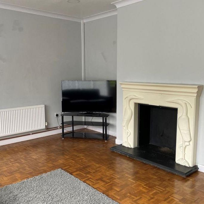 6 bedroom detached house to rent - Photo 1