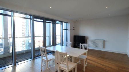 2 bed flat to rent - Photo 2