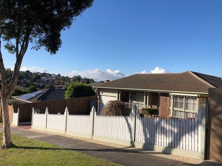 2 Tiki Court, Wheelers Hill - Photo 2