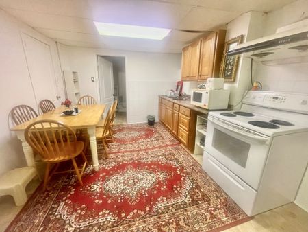 For Lease - 886 Danforth Road, Toronto, Ontario - Photo 2