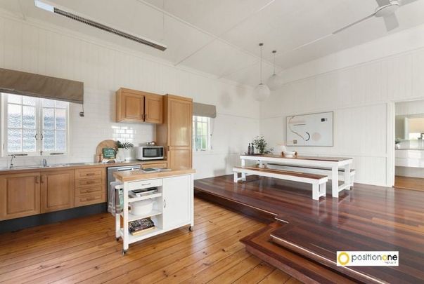 Beautifully Renovated Character Home, perfect for Families! - Photo 1